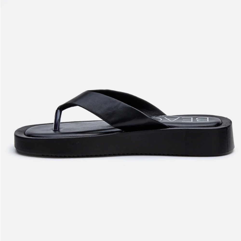 Black Beach by Matisse flip flop platform sandal. Brand new, never been worn